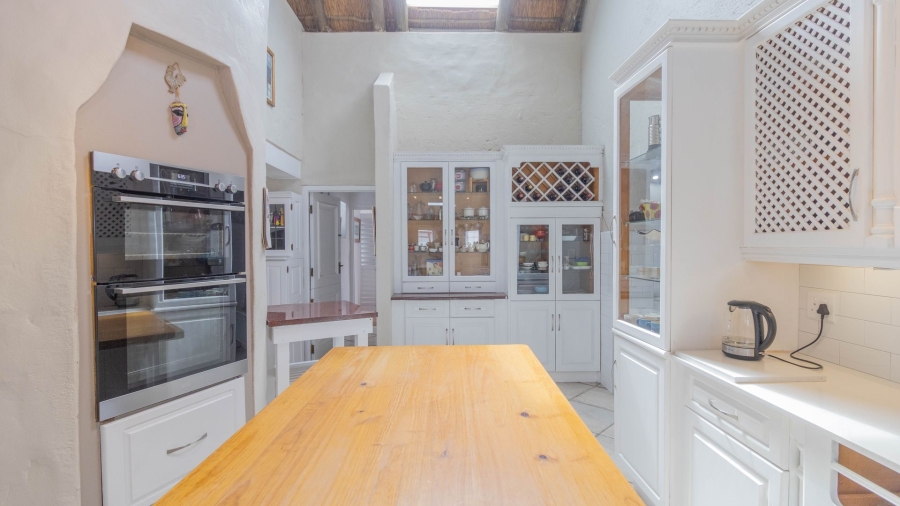 5 Bedroom Property for Sale in Paternoster Western Cape